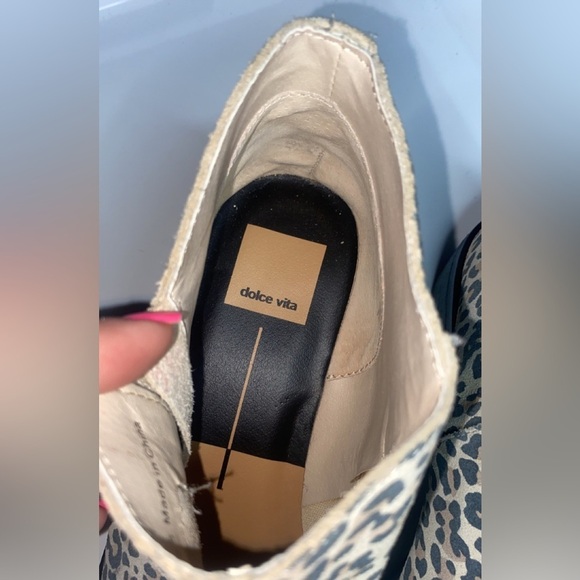 Dolce Vita Women’s Size 8.5 Leopard Ankle Boots Zip Closure Block Heel - Picture 3 of 10